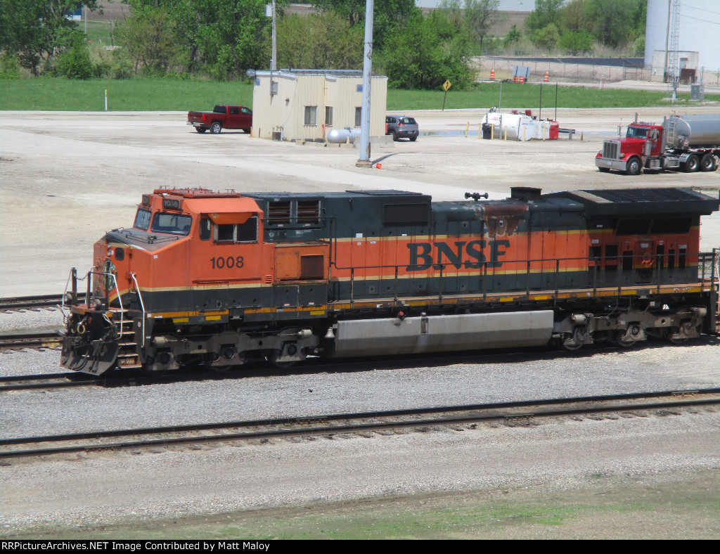 BNSF 1008